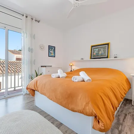 Hauzify I Zulu Apartment