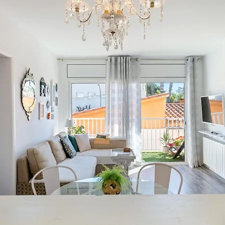Hauzify I Zulu Apartment